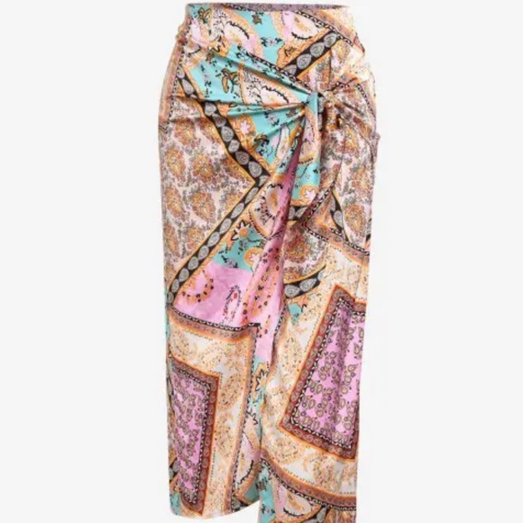 Zaful Silk wrap skirt. Brand new - Picture 1 of 2